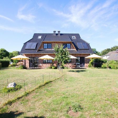 Ostseehaus Odin Doppelhaushaelfte Wiek auf Rügen Buitenkant foto